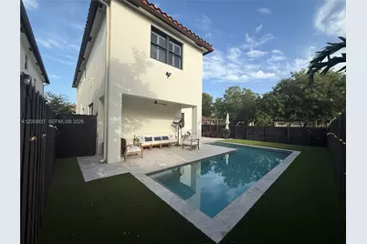 116 NE 24th Ter, Homestead, FL 33033 - Photo 8