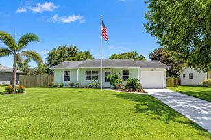 618 SW Ray Ave, Port Saint Lucie, FL 34983 - Photo 1