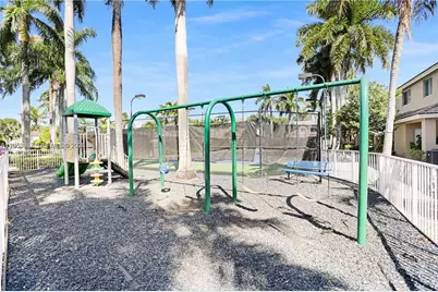 5701 NW 114th Ct #106, Doral, FL 33178 - Photo 26