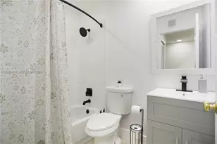 5701 NW 114th Ct, Doral, FL 33178 - Photo 16