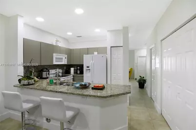 5701 NW 114th Ct #106, Doral, FL 33178 - Photo 10
