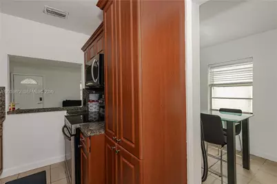 681 NE 1st Pl, Hialeah, FL 33010 - Photo 14