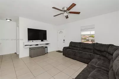 681 NE 1st Pl, Hialeah, FL 33010 - Photo 6