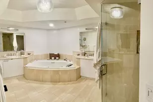 7000 Island Blvd, Aventura, FL 33160 - Photo 18