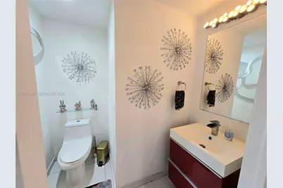 7831 NW 107th Ct, Doral, FL 33178 - Photo 12