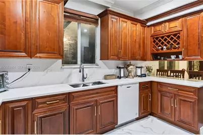 20623 NW 11th Ave, Miami Gardens, FL 33169 - Photo 14
