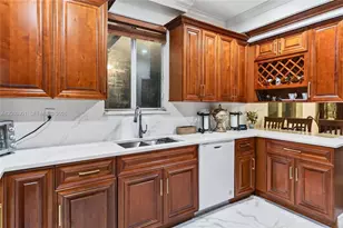 20623 NW 11th Ave, Miami Gardens, FL 33169 - Photo 14