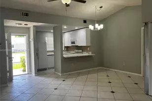 809 NE 214th Ln, Miami, FL 33179 - Photo 8