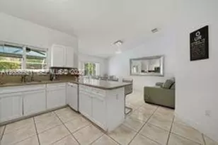 15431 SW 177th Terrace, Miami, FL 33187 - Photo 14
