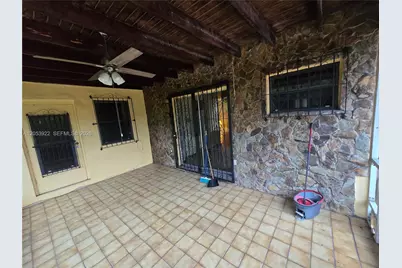 8920 SW 20th St, Miami, FL 33165 - Photo 12