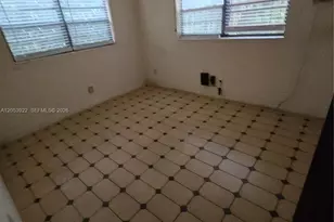 8920 SW 20th St, Miami, FL 33165 - Photo 4