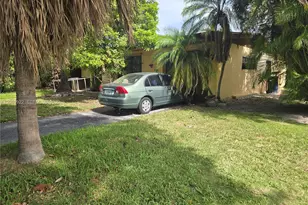 8920 SW 20th St, Miami, FL 33165 - Photo 2