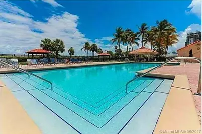2555 Collins Ave #308, Miami Beach, FL 33140 - Photo 24