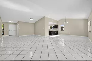 15600 Gauntlet Hall Manor, Davie, FL 33331 - Photo 10