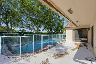 15600 Gauntlet Hall Manor, Davie, FL 33331 - Photo 32