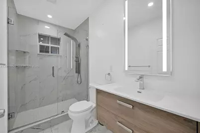451 E 37th St #451, Hialeah, FL 33013 - Photo 18