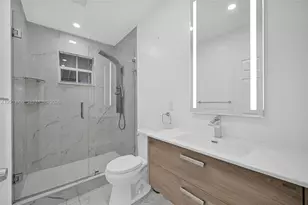 451 E 37th St, Hialeah, FL 33013 - Photo 18