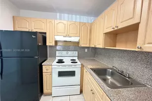 1008 NW 45th Ave, Miami, FL 33126 - Photo 6
