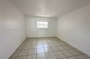 1008 NW 45th Ave, Miami, FL 33126 - Photo 10