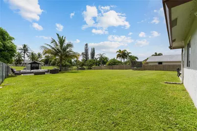 139 Galiano St, Royal Palm Beach, FL 33411 - Photo 38