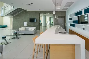 1900 N Bayshore Dr, Miami, FL 33132 - Photo 24