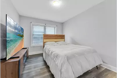 7334 Harding Ave #6, Miami Beach, FL 33141 - Photo 6