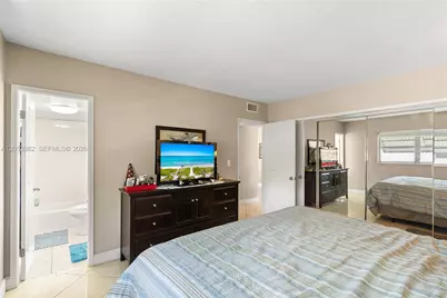 1000 Hillcrest Ct #214, Hollywood, FL 33021 - Photo 8