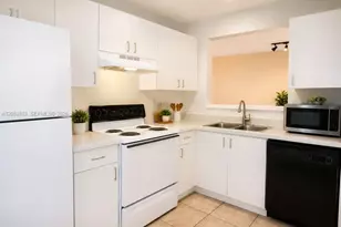 15721 SW 137th Ave, Miami, FL 33177 - Photo 6
