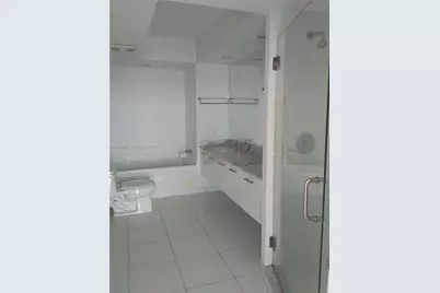 500 Brickell Ave #3200, Miami, FL 33131 - Photo 10