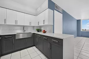 7441 Wayne Ave, Miami Beach, FL 33141 - Photo 4