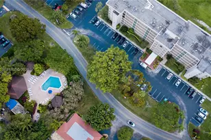 2850 N Palm Aire Dr, Pompano Beach, FL 33069 - Photo 2