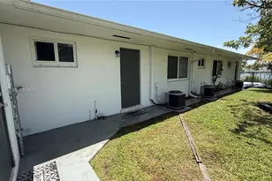 842 SW 2nd St, Hallandale Beach, FL 33009 - Photo 10