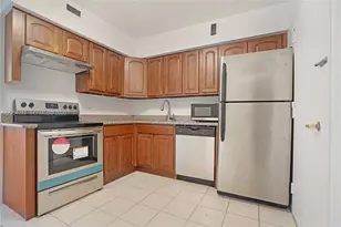 5700 Collins Ave, Miami Beach, FL 33140 - Photo 8