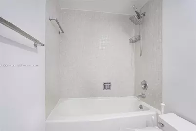 5700 Collins Ave #10C, Miami Beach, FL 33140 - Photo 12