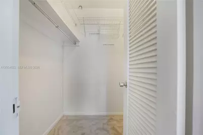 5700 Collins Ave #10C, Miami Beach, FL 33140 - Photo 16