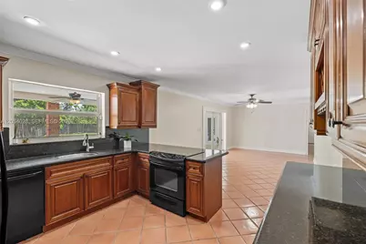 9765 SW 143rd St, Miami, FL 33176 - Photo 6