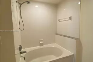3165 NE 184th St, Aventura, FL 33160 - Photo 10
