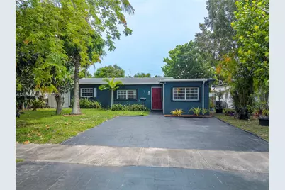 76 NE 170th St, North Miami Beach, FL 33162 - Photo 2