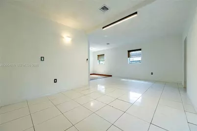 76 NE 170th St, North Miami Beach, FL 33162 - Photo 26