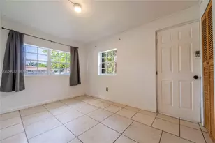 76 NE 170th St, North Miami Beach, FL 33162 - Photo 34