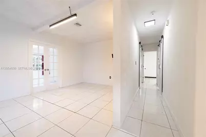 76 NE 170th St, North Miami Beach, FL 33162 - Photo 22
