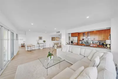 11111 Biscayne Blvd #5A, Miami, FL 33181 - Photo 16