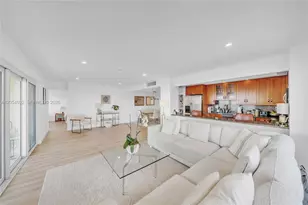 11111 Biscayne Blvd, Miami, FL 33181 - Photo 16