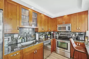 11111 Biscayne Blvd, Miami, FL 33181 - Photo 30