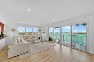 11111 Biscayne Blvd, Miami, FL 33181 - Photo 4