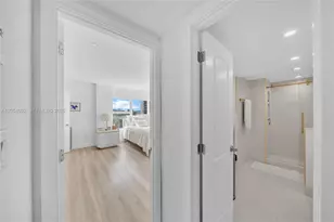 11111 Biscayne Blvd, Miami, FL 33181 - Photo 34