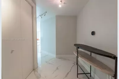 325 S Biscayne Blvd #3326, Miami, FL 33131 - Photo 4