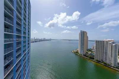 325 S Biscayne Blvd #3326, Miami, FL 33131 - Photo 2