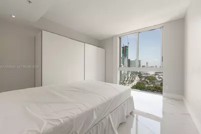 325 S Biscayne Blvd #3326, Miami, FL 33131 - Photo 10