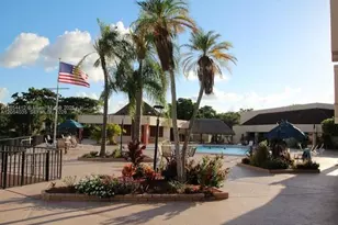 2950 W Sunrise Lakes Dr, Sunrise, FL 33322 - Photo 2